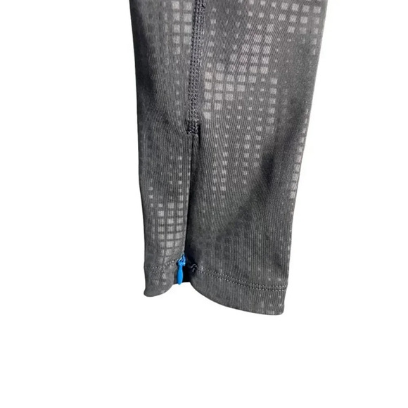 Marmot Charcoal Capri Leggings‎ - Picture 3 of 8